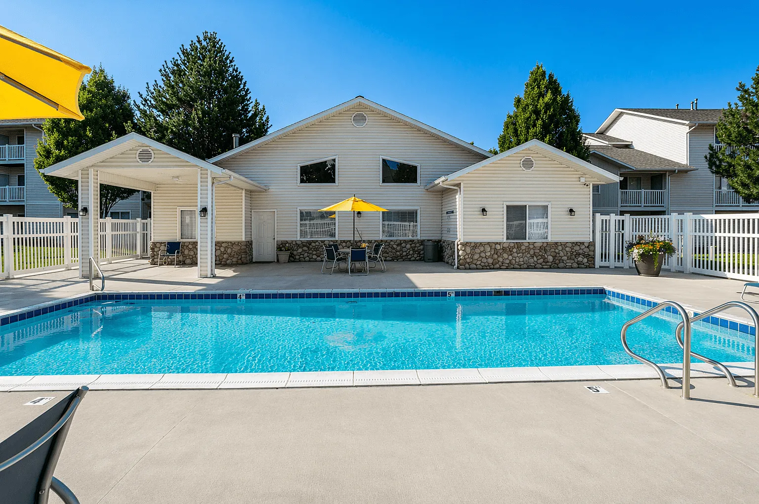 Brittany Greens Apartments — Photo 4