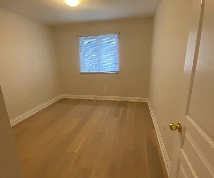 1812 Castlemore Ave — Photo 20