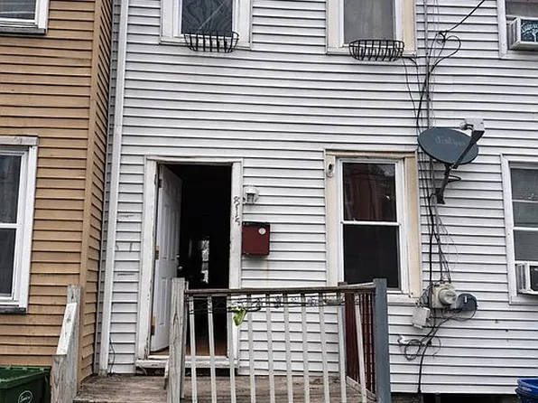 815 Spruce St, Easton, PA 18042