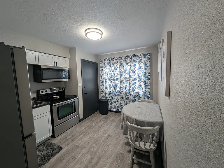 2214 Fruitland Blvd SW — Photo 4