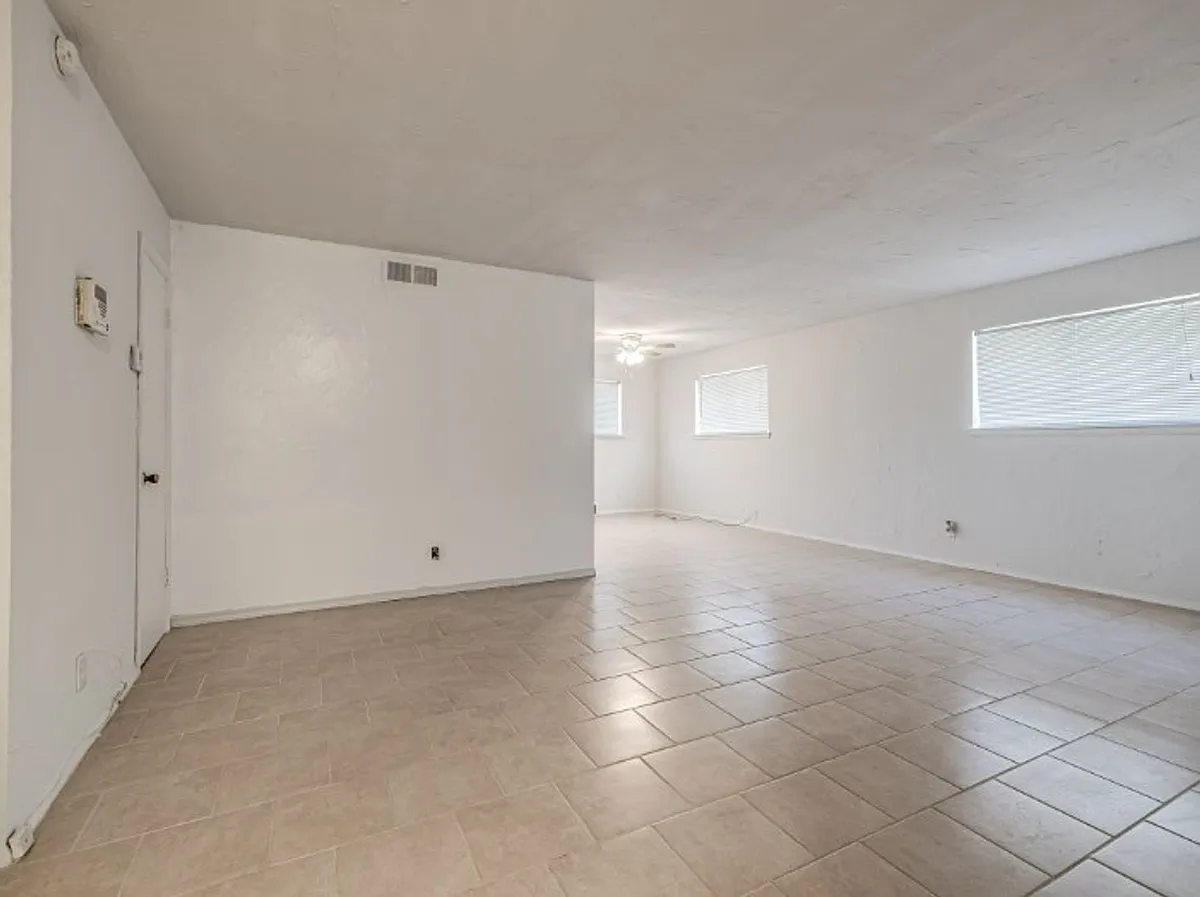 Building Photo - 33 NE 63rd St