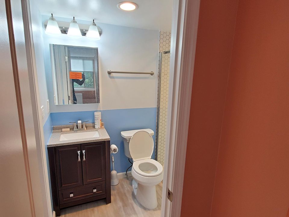1st image of 5565 Columbia Pike APT 312