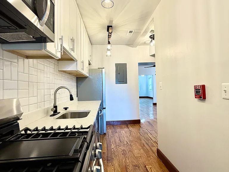 3304 N Hilton St #C — Photo 11