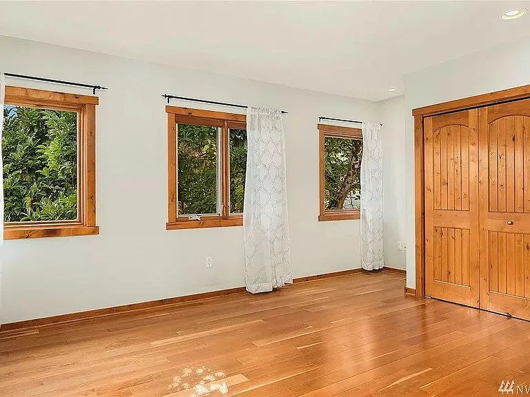 710 Lake Washington Blvd NE — Photo 24
