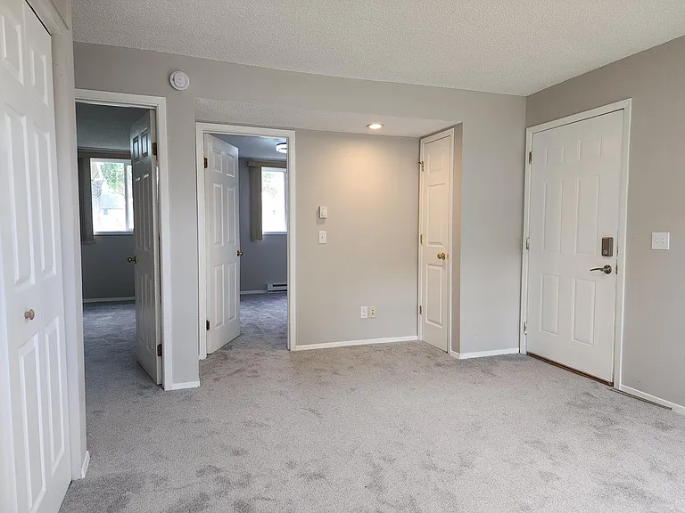 406 Circle Dr #A — Photo 4