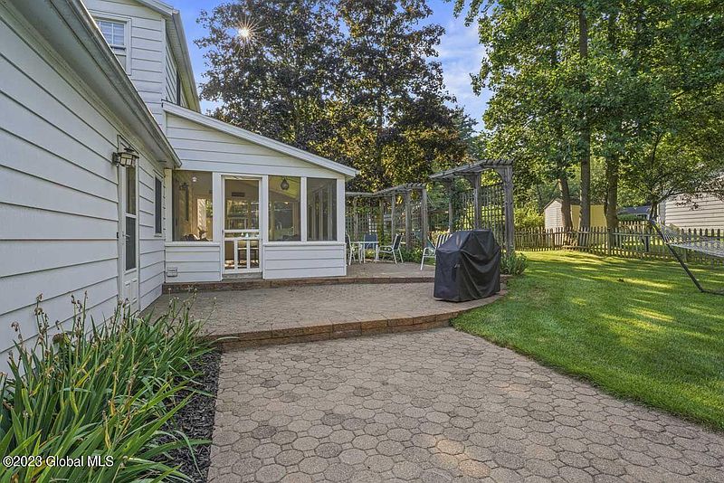 5th image of 51 Shadow Wood Way