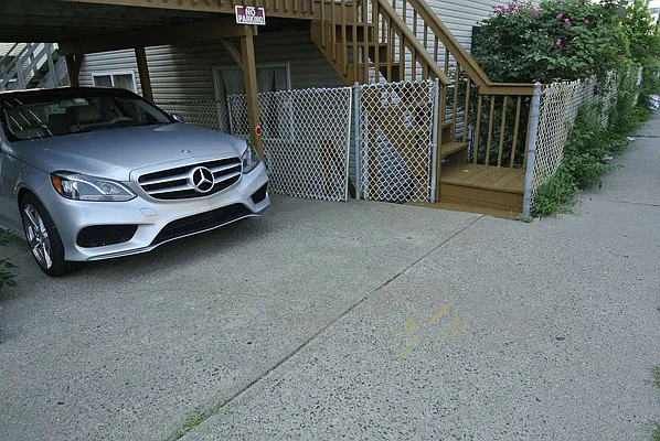 Rented by REMAX Elite | media 7