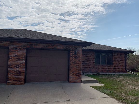 5th image of 1418 Hillview Dr #A