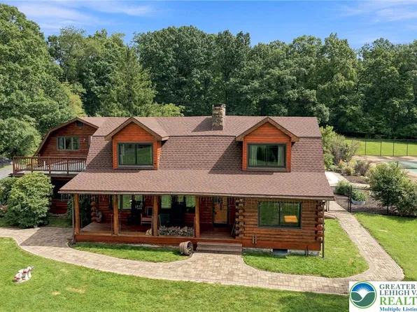 435 Sunset Dr, Bangor, PA 18013
