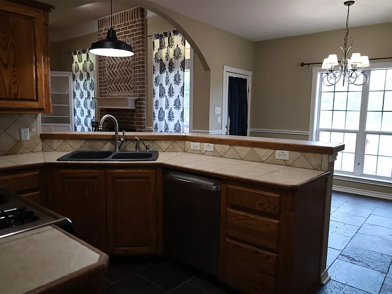 4414 Woodland Ridge Dr — Photo 8
