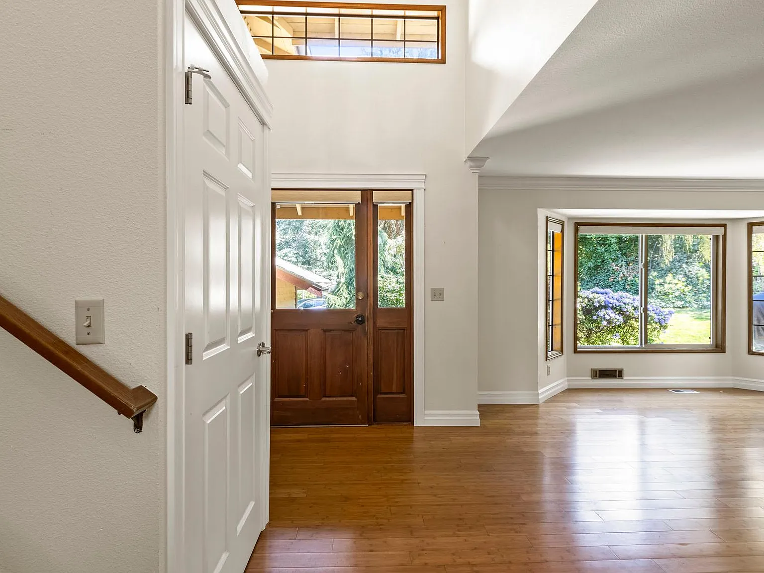 3 bed, 2.5 bath, 1896 sqft, $4,100 — Photo 4
