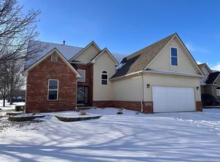 70219 Sunny Brook Ln, Richmond, MI 48062