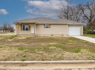 401 Taylor St, Lebanon, MO 65536