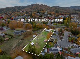 1535 SW Foundry St, Grants Pass, OR 97526