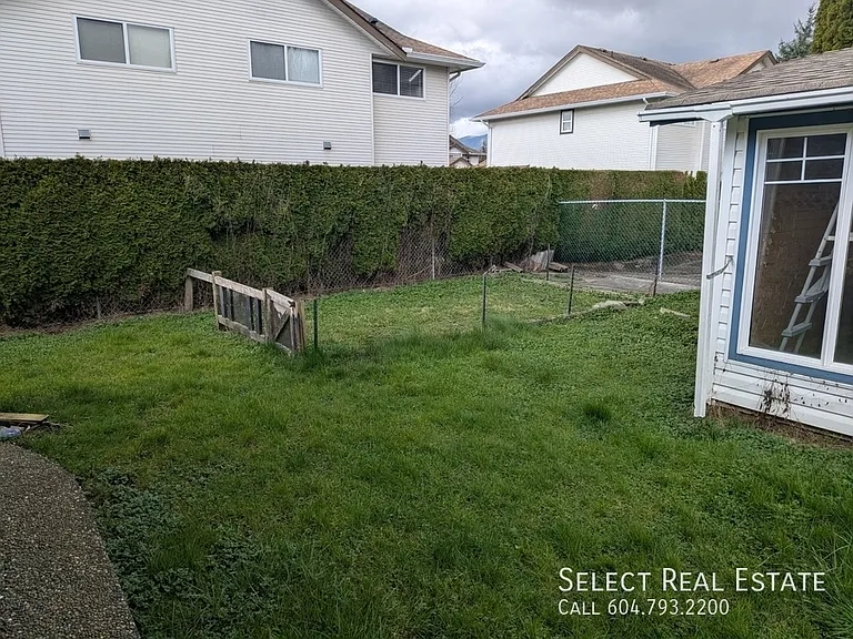 46365 Cessna Dr — Photo 24