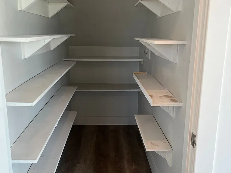 835 S 2380 W — Photo 15