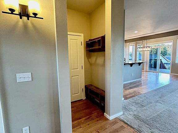 4th image of 8114 205th Ave E