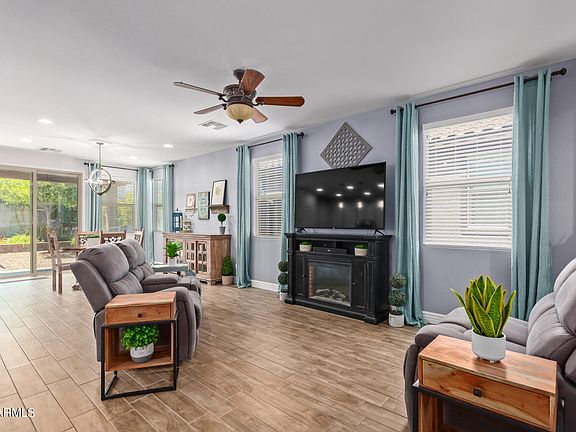 3rd image of 4005 W Federal Way