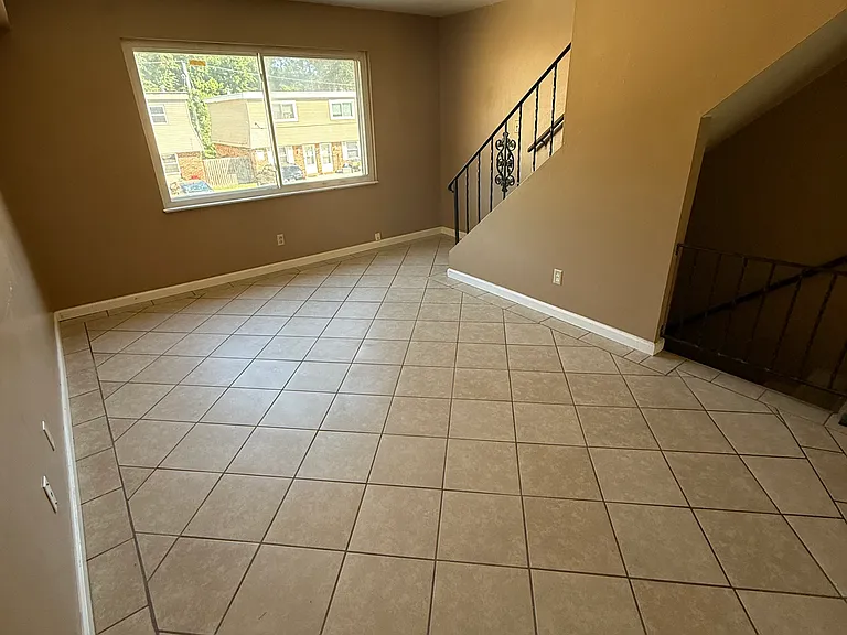 Crosswinds Dr — Photo 4