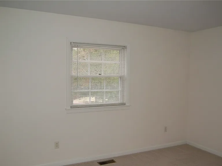 Blackhawk Dr — Photo 15
