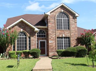 8905 Lakepointe Ave, Rowlett, TX 75088