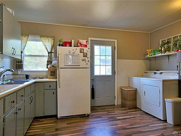 2nd image of 40 Thornton Dr