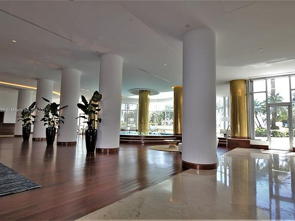 4th image of 5161 Collins Ave APT 408