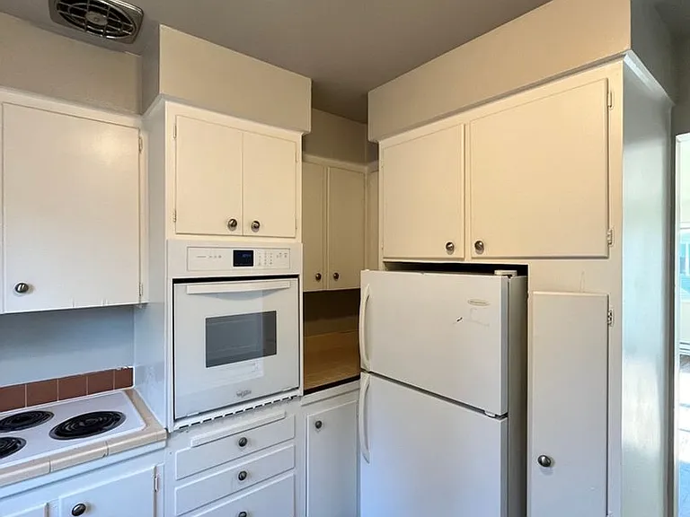 The Rivercrest Apartments by Star Metro — Photo 28