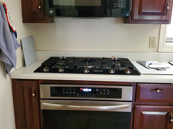5th image of 549A Park Ave Floor 1