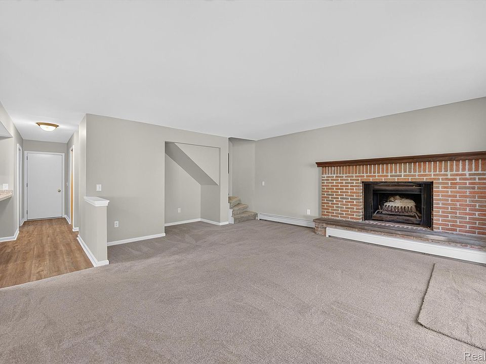 4235 Lake Grove Dr, photo 6