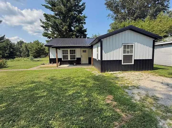 13388 W 1st St, Jasonville, IN 47438