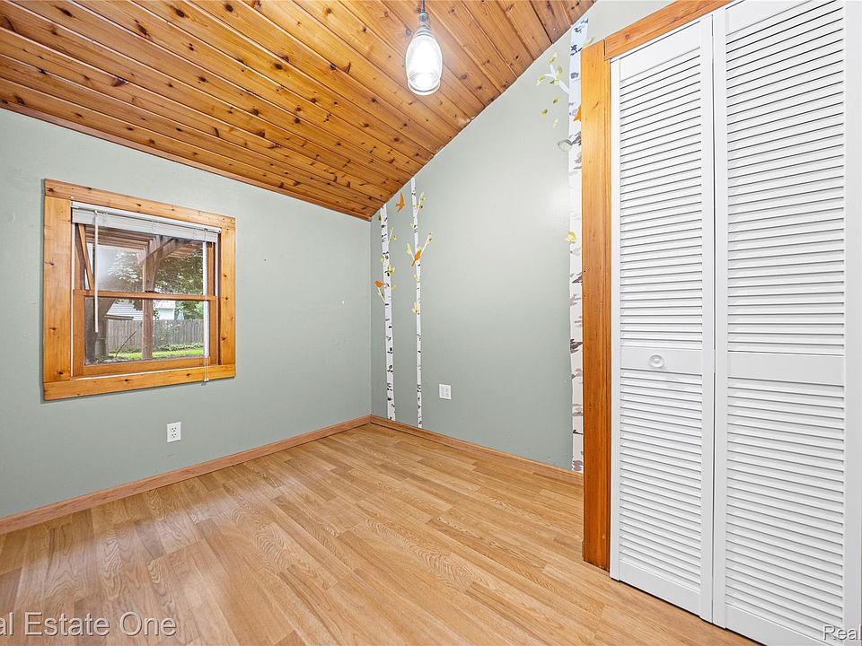 8643 Hibbing St, photo 28