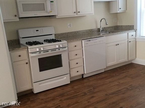 4th image of 648 23rd Ave APT 2E