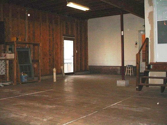 over 700sqft. garage with 8x16ft door