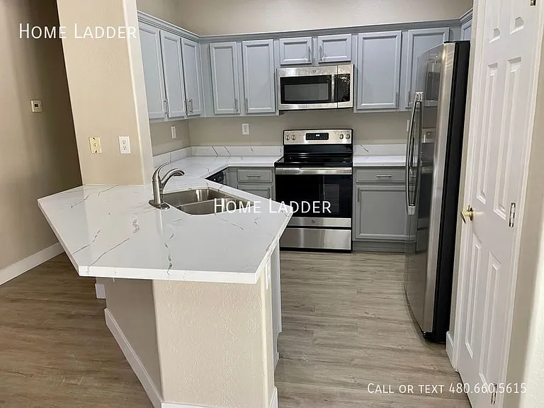 1836 W Kuralt Dr — Photo 6