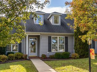 25 Whispering Oaks Dr, Staunton, VA 24401