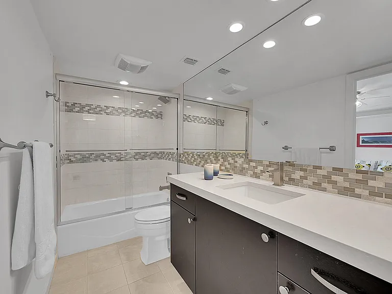 2871 N Ocean Blvd #D302 — Photo 31