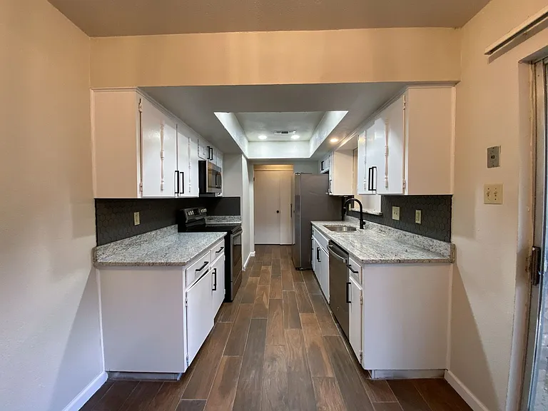11039 Whisper Valley St — Photo 33