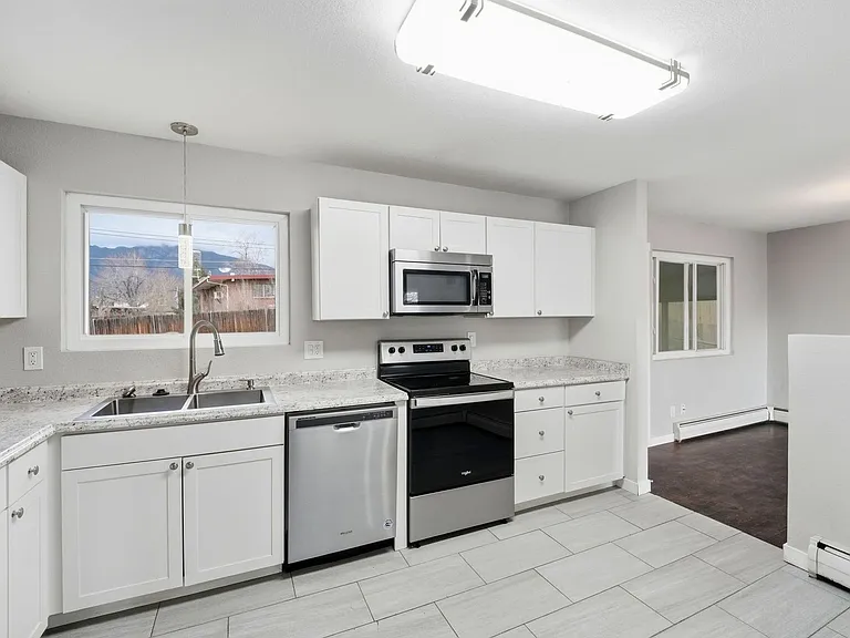 54 Minden Cir — Photo 11