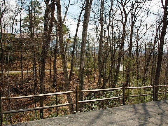 4th image of Mountain Dr