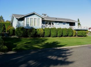 403 N 17th St, Lynden, WA 98264