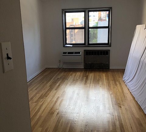 4th image of 140 7th Ave APT 7J
