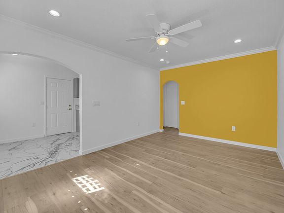 4th image of 245 N 23rd St #2