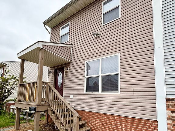 3rd image of 1457 Avon St