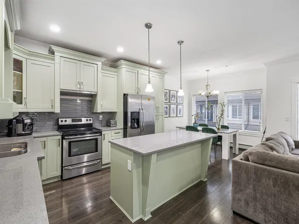 27234 30th Ave #4, Langley, BC V4W 3J6