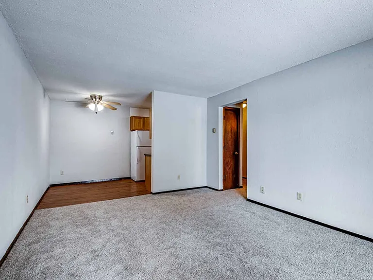 Silver Bell Apartments — Photo 37
