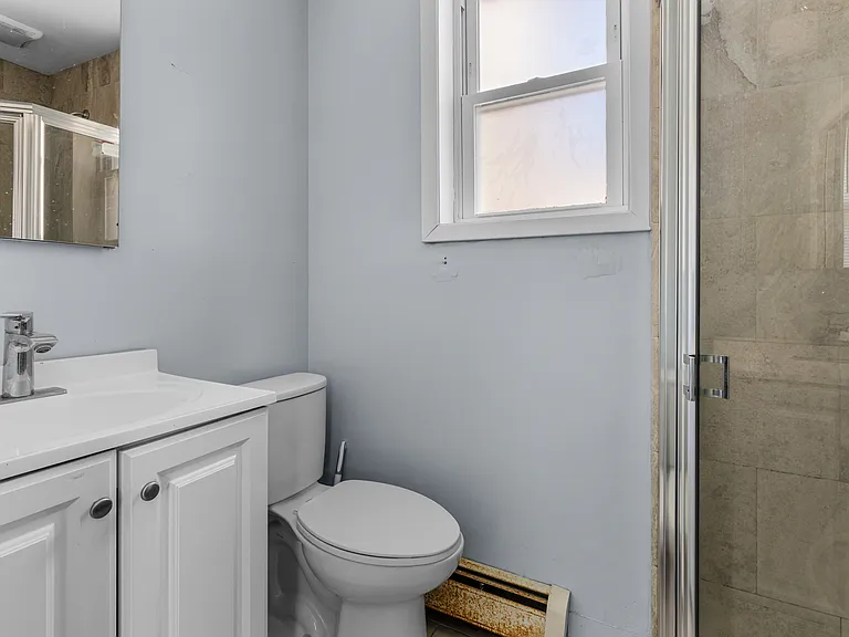 116 Riverside Blvd #1 — Photo 23