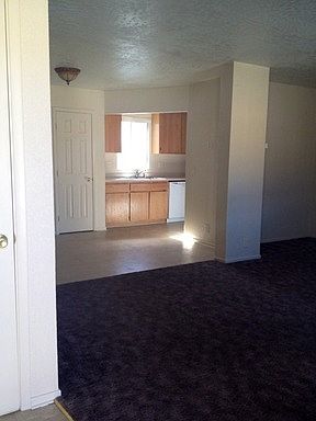 5th image of 15254 Sequoia Ave