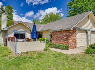 3718 Pinnacle Ct, Lawrence, KS 66049