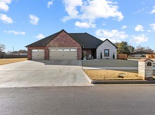 1217 Crimson Dr, Weatherford, OK 73096